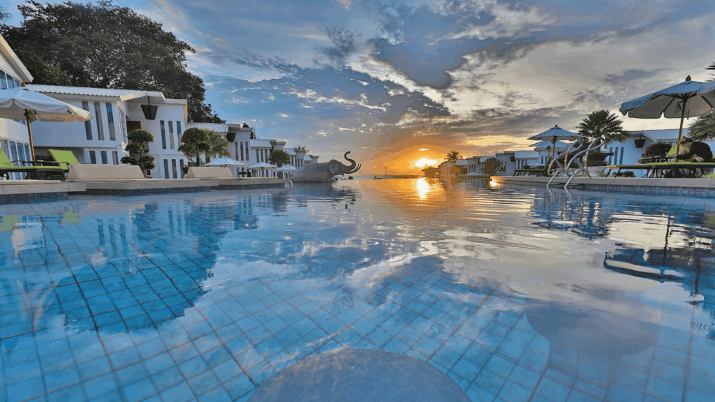 Beautiful Beaches and SeaView Resorts 6 Hotel Koh Phangan Vannee Golden Sands Thailand 26